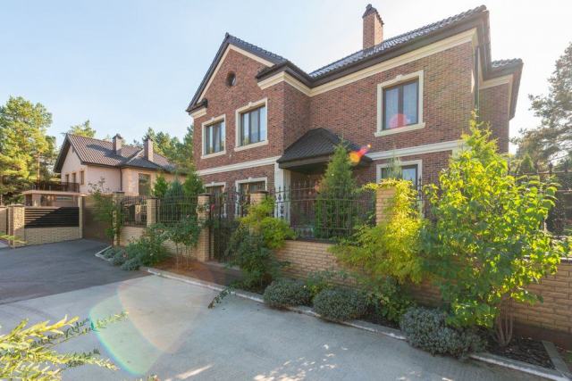Audit énergétique avant la vente d'une maison Maison individuelle en cours de rénovation énergétique avant sa mise en vente