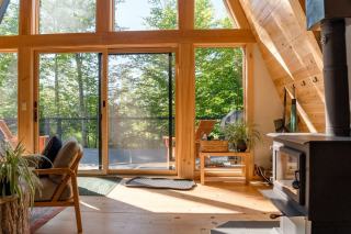 Poêle à granulés ou pompe à chaleur dans une maison ancienne